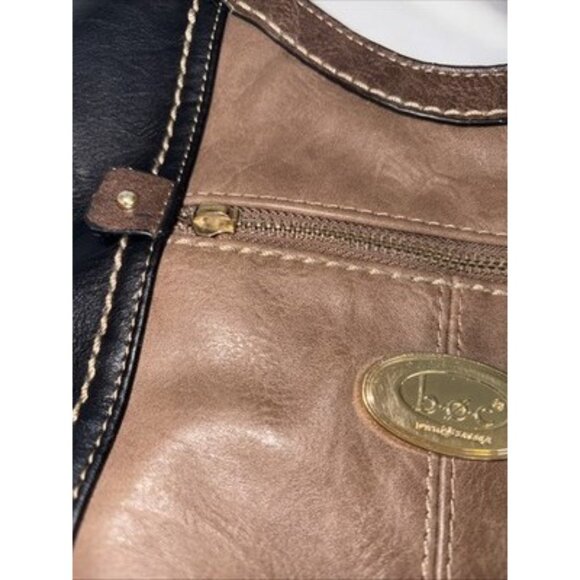 b.o.c. Born Concept Marwick Charging Crossbody Bag - Picture 8 of 15